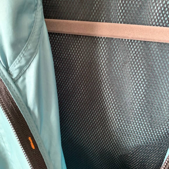 Nike Windbreaker - Picture 6 of 9